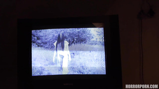 HorrorPorn E The Girl From The Well WEIRD