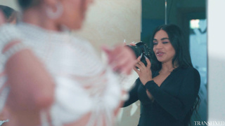 Transfixed Eva Maxim, Summer Col