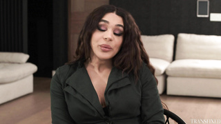 Transfixed Lauren Phillips, Eva Maxim