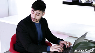 MariskaX Vitoria Vonteese Backdoor Office Play LEWD