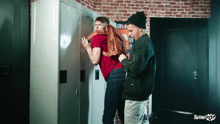 Twinkpop College Understall