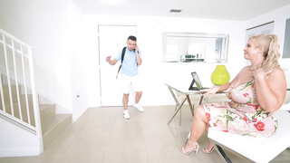 ManyVids Lila Lovely The Naughty Nanny PP