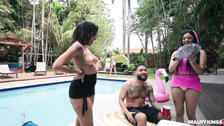 MoneyTalks Wet And Wild WRB