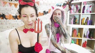 ZFilmz Anuskatzz And Stacy Bloom Scarry Halloween FETiSH