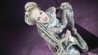 ZFilmz Anuskatzz Plays With Herself FETiSH