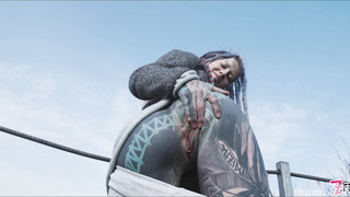 ZFilmz Anuskatzz And Lily Lu Caught In Public FETiSH