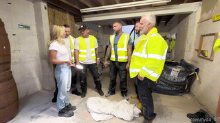 OnlyFans Bonnie Blue Gangbang With Builders PP