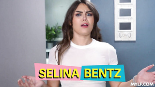 AskYourMother Selina Bentz And Justine Jakobs WRB