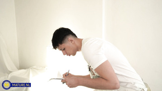 MatureNL Nicol V Wet Walls And Even Wetter Pussy PP