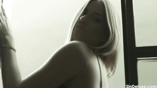 SinDeluxe Eveline Dellai Solo WRB