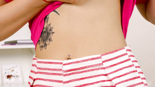 Stunning Idylla A Pleasurable Orgasm WRB