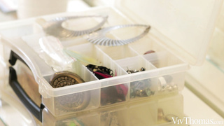 VivThomas Arina Shy And Cherry Candle Perfect Evening WRB