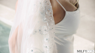 Milfy Spencer Scott Cheating MILF Has Secret Anal PP