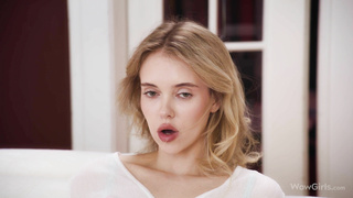 WowGirls Kira Kyox Get Closer To Kira PP