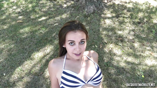 JacquieEtMichelTV Julia Steps Into The Ring FRENCH