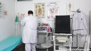 MatureGynoExam Rosa