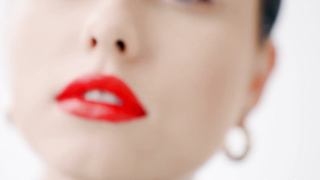 SuperbeModels Sophia Blum Thin Line