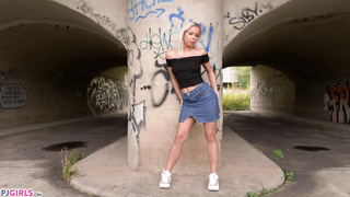 PJGirls Julia Parker Julia under the Bridge