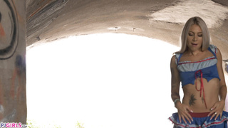 PJGirls Vanessa Sweet Strip Dance