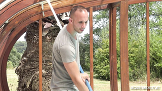 JacquieEtMichelTV Summer Is Hot For Naomie FRENCH