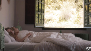 SexArt Jayla De Angelis And Mona Blue Upside Down