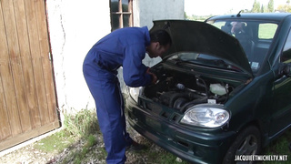 JacquieEtMichelTV Tiffany Shock Fuck In A Garage FRENCH
