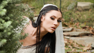 BrazzersExxtra Jazmin Luv Runaway Bride Needs Dick