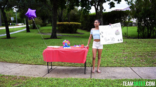 EtraSmall Alicia Reign Cupcakes For College