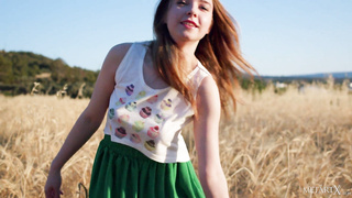 MetArtX Elvera Close To Nature