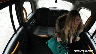 SexInTaxi E Lucky Bee CZECH