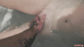 Lustery E Kate And Sergey Bath Blowjob