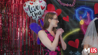 ModelMediaUS Mona Azar