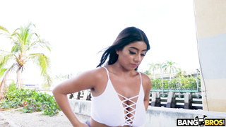 BigTitsRoundAsses Violet Myers