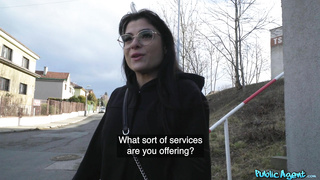 PublicAgent Nadja Lapiedra