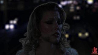 KinkFeatures Ella Nova