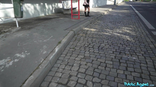 PublicAgent Lily Veroni