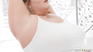 BrazzersExxtra Leila Lewis Underwater Handjob