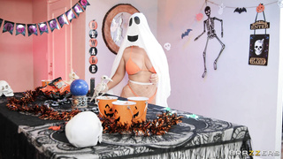 PornstarsLikeItBig Emma Hix And LaSirena Ghost Swap