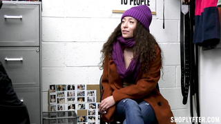 Shoplyfter Amber Summer The Happy Holidays Thief