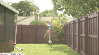 SeducedByACougar.23.06.06.Alyssia.Vera.XXX.720p.HEVC.x265.PRT