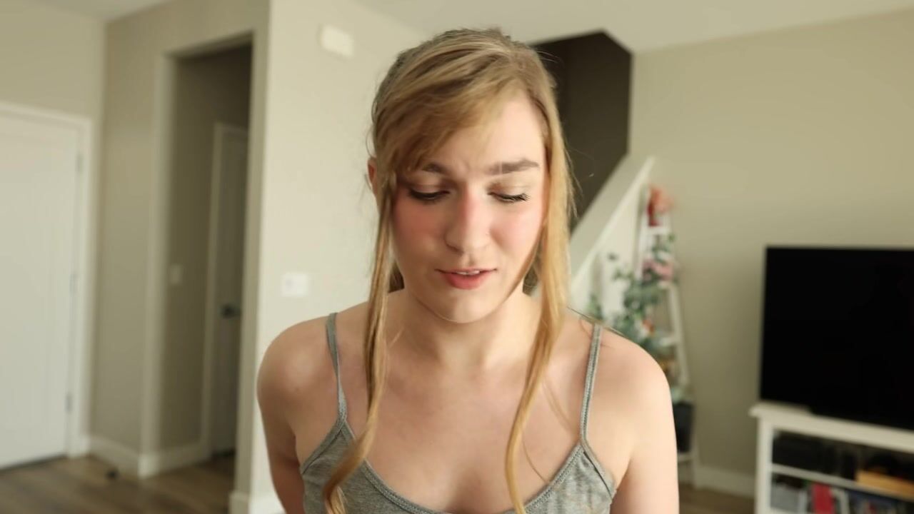 ManyVids Jaybbgirl Your Roommate Seduces You