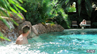 Men Suns Out, Buns Out