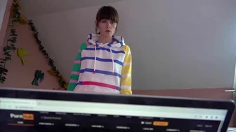 Sydney Harwin Videos