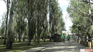 Anonimo / SayUncle Stranger Under the Tree