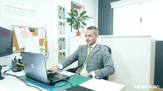 MenAtPlay Suited Cam Show