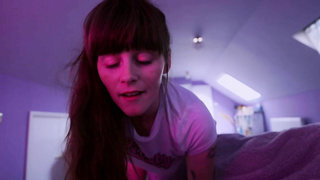 ManyVids Sydney Harwin Sister Sneaks In For Creampie