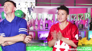 FreeUseMILF Lindsey Lakes Freeuse Game Day