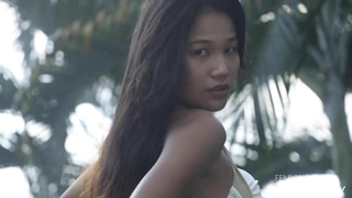 FemJoy Kloyali By The Pool